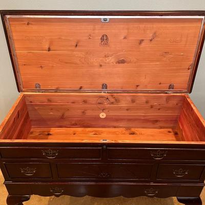 LANE ~ Mahogany Queen Anne Style ~ Cedar Lined Hope Chest ~ *Read Details