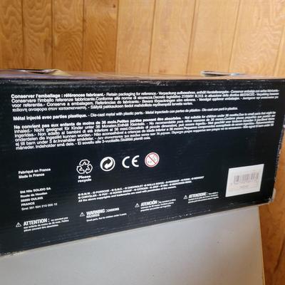 Die Cast Ford and Chevy Trucks (M-DW)