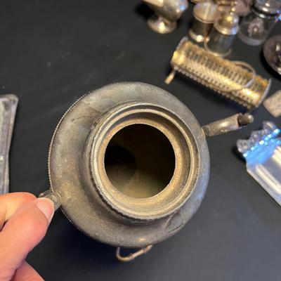 Silver Tea Urn & More Fine Dining Tableware (M-RG)