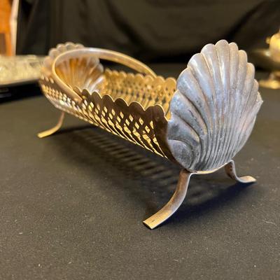 Silver Tea Urn & More Fine Dining Tableware (M-RG)