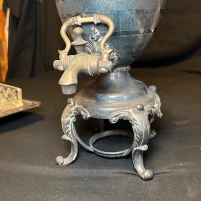 Silver Tea Urn & More Fine Dining Tableware (M-RG)