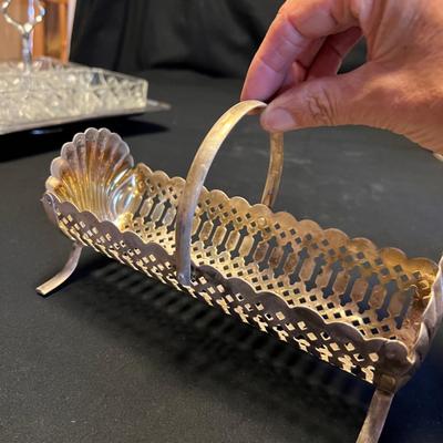 Silver Tea Urn & More Fine Dining Tableware (M-RG)