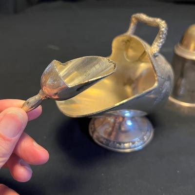 Silver Tea Urn & More Fine Dining Tableware (M-RG)