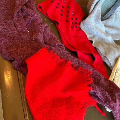 Ladies Hats w/scarves