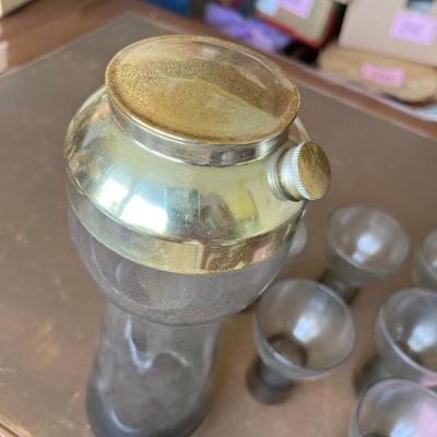 MCM Cocktail Shaker w/ Tumblers Smoked Glass