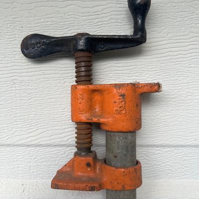 PONY 3/4â€ Pipe Clamps