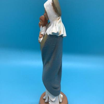 Lady of Snows, Mother and Child, Mary & Jesus, Fontanini of polymer-resin, Depose Italy 1987  7"H