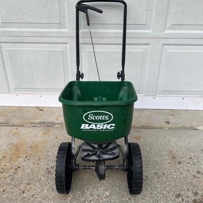 SCOTTS Small Basic Broadcast Spreader