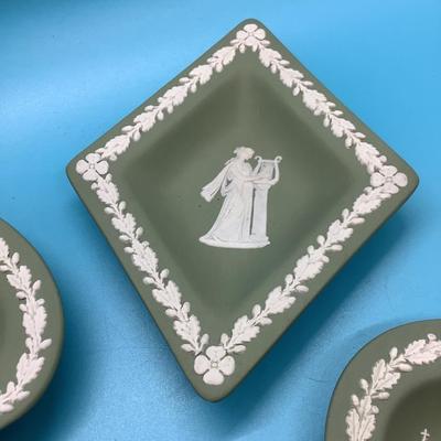 FULL HOUSE of Wedgewood in green-spade, club, heart, and diamond