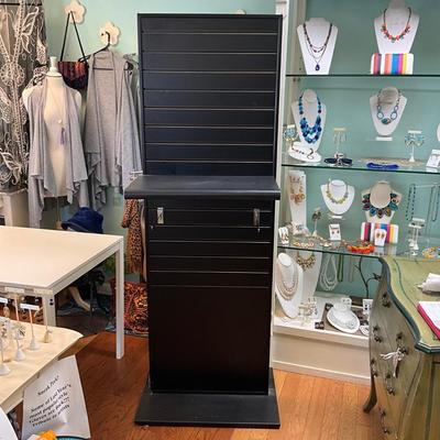 008 Tall Black Slat Front and Back Display Rack