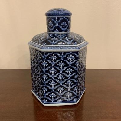 Vintage Blue and White Bombay Ginger Jar with Lid
