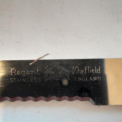 Set of 9 Regent Sheffield England Knives Nice vintage Knife set!