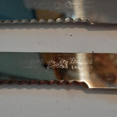 Set of 9 Regent Sheffield England Knives Nice vintage Knife set!