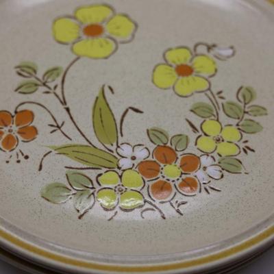 (4) Haindpainted Stoneware Plates