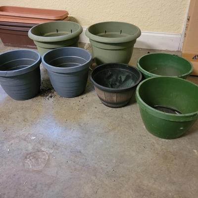 Pots and Planters (G-DW)