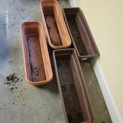 Pots and Planters (G-DW)