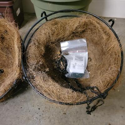 Pots and Planters (G-DW)