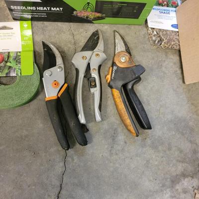 Gardening Tools and Supplies (G-DW)