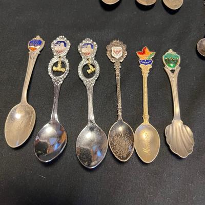Bakelite Baby Spoons & Collector Spoons Plus More (DR-RG)
