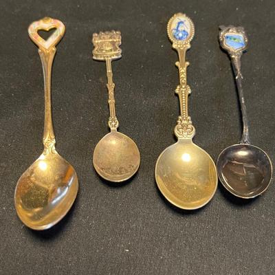 Bakelite Baby Spoons & Collector Spoons Plus More (DR-RG)