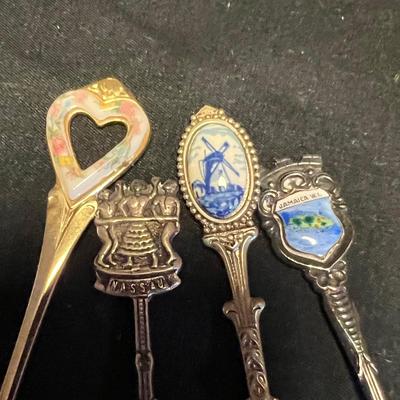 Bakelite Baby Spoons & Collector Spoons Plus More (DR-RG)