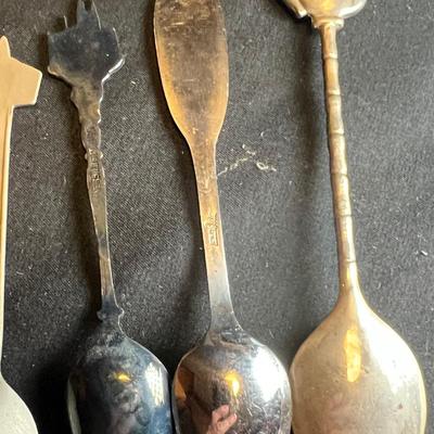 Bakelite Baby Spoons & Collector Spoons Plus More (DR-RG)