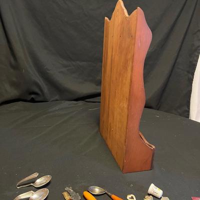 Bakelite Baby Spoons & Collector Spoons Plus More (DR-RG)