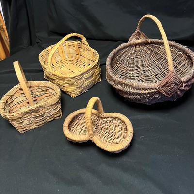 Variety of Woven Baskets & Trays (M-RG)