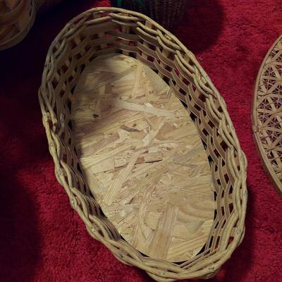 Variety of Woven Baskets & Trays (M-RG)
