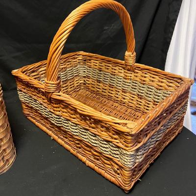 Variety of Woven Baskets & Trays (M-RG)