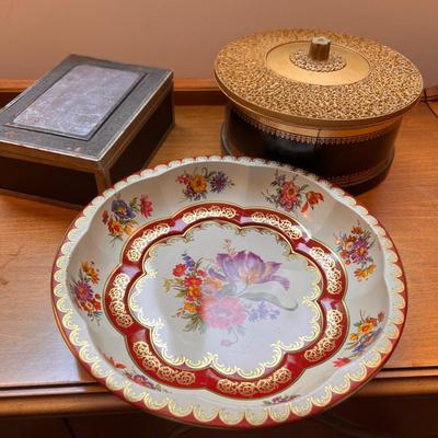 Antique Vintage Tin Lot