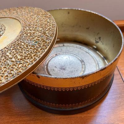 Antique Vintage Tin Lot