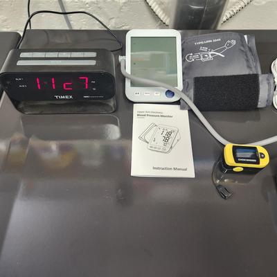 Lot of 3 Timex USB Clock Blood Pressure Monitor, Choicemmed Fingertip Pulse Oximeter