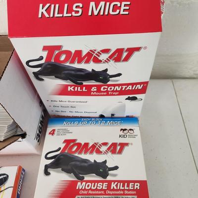 Lot of Household Mice, Bugs, 30 Glue Boards Pads , Terro Ant Bait Stakes Raid Can Full