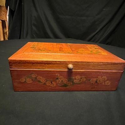 Lacquerware Tray, Lefton Dish & More Floral Items (DR-RG)