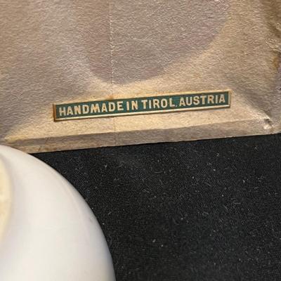 Lacquerware Tray, Lefton Dish & More Floral Items (DR-RG)