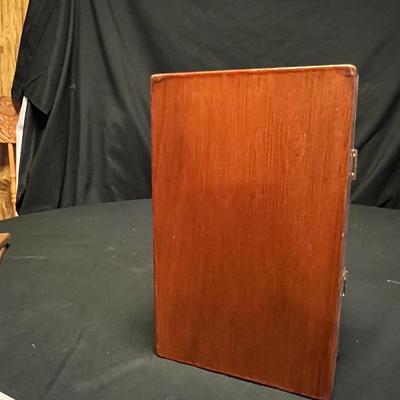 Lacquerware Tray, Lefton Dish & More Floral Items (DR-RG)