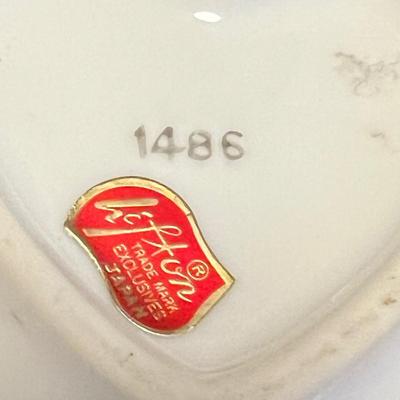 Lacquerware Tray, Lefton Dish & More Floral Items (DR-RG)