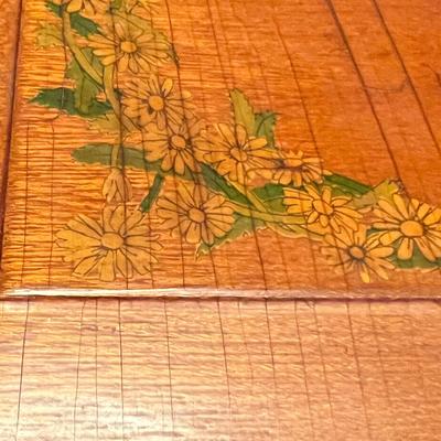 Lacquerware Tray, Lefton Dish & More Floral Items (DR-RG)