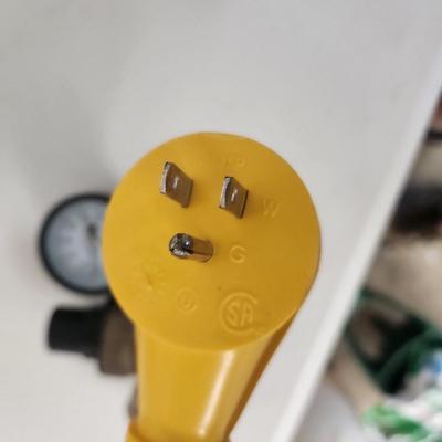 Camco Camper RV Dog Bone PowerGrip and  Water Pressure Regulator