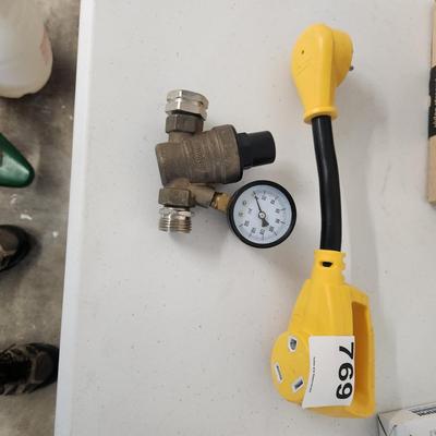 Camco Camper RV Dog Bone PowerGrip and  Water Pressure Regulator
