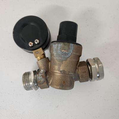 Camco Camper RV Dog Bone PowerGrip and  Water Pressure Regulator