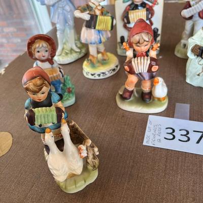Accordion Figurine Lot - 12 Pieces