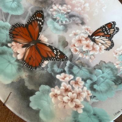 Lot of Glass - 4 Pieces