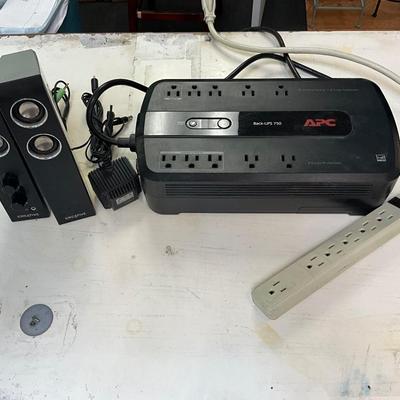 033 APC Backup Surge Protector with Creative PC Speakers