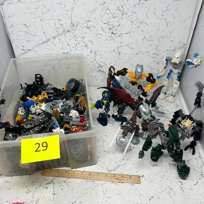 Misc 2000s Bionicles | EstateSales.org