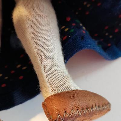 Vintage pose doll all cloth with leather shoes