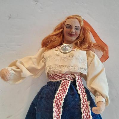 Vintage pose doll all cloth with leather shoes