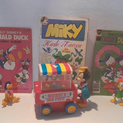 Disney Mickey Mouse Corn popper toy, Disney Comic books and hard plastic figures