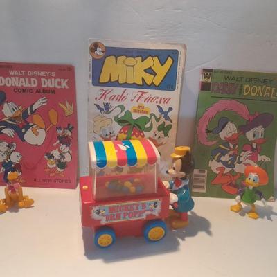 Disney Mickey Mouse Corn popper toy, Disney Comic books and hard plastic figures
